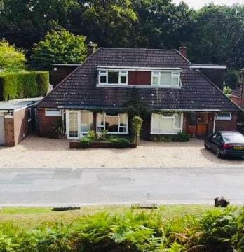 Abacus Bed And Breakfast, Blackwater, Hampshire Camberley Kültér fotó