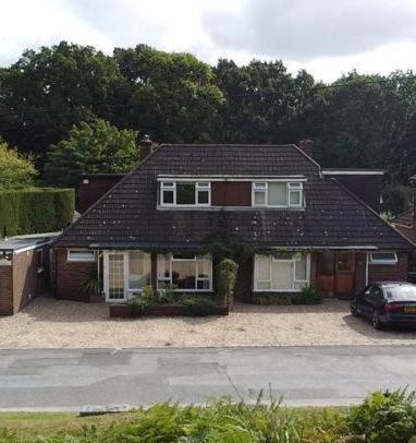 Abacus Bed And Breakfast, Blackwater, Hampshire Camberley Kültér fotó