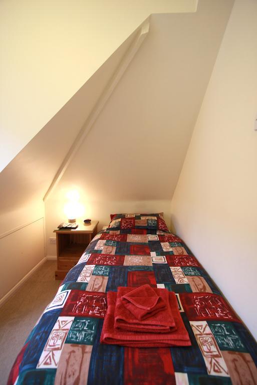 Abacus Bed And Breakfast, Blackwater, Hampshire Camberley Szoba fotó