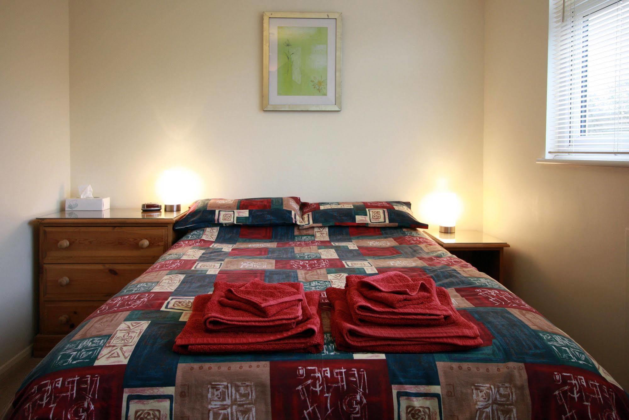 Abacus Bed And Breakfast, Blackwater, Hampshire Camberley Kültér fotó